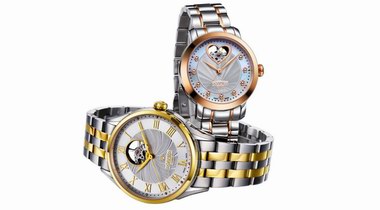 濃情獻(xiàn)禮團(tuán)圓中秋 瑞士羅馬表鐫刻相伴時光