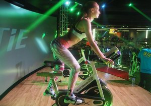 在玩耍中運(yùn)動(dòng)，在轟趴中健身！走進(jìn)創(chuàng)意型運(yùn)動(dòng)中心——HITIE