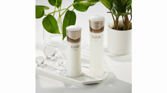 黑金抗老水乳：日本十大護(hù)膚品怡麗絲爾蘊(yùn)能凝時柔滑緊實水乳