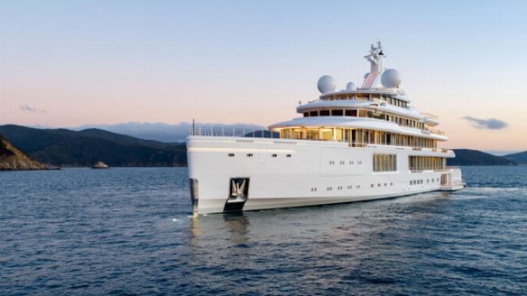 貝尼蒂混合動力巨型游艇FB272 M/Y “LUMINOSITY” 現(xiàn)待售