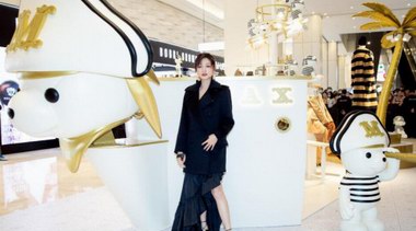 Max Mara泰迪號(hào)登陸鄭州 與明星萬(wàn)茜一同開(kāi)啟2020 Max Mara秋冬遠(yuǎn)航尋寶之旅