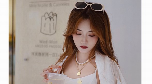 GLITTER STELLA 小眾時尚品牌 非主流即主流？