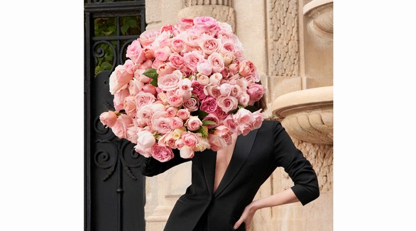 玫瑰盛放心間  浪漫宣言繾綣