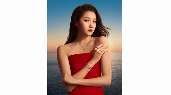 FengSung.com風(fēng)尚播報：FRED斐登攜手全球代言人關(guān)曉彤與中國區(qū)品牌大使鞠婧祎，共啟璀璨新程