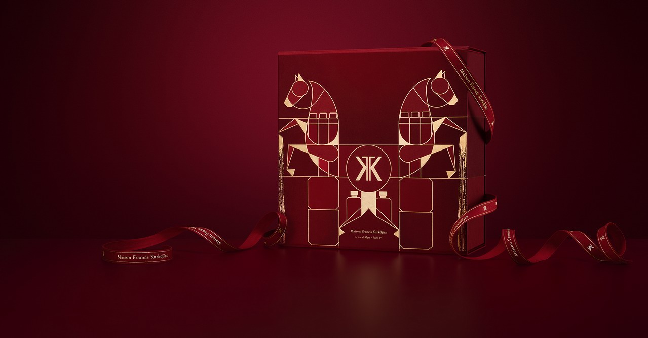 晶紅賀歲 熾馬功成